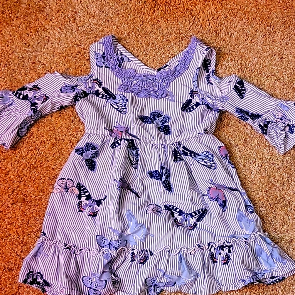 Size 5 boutique butterfly 🦋 dress. So cute! ❤️